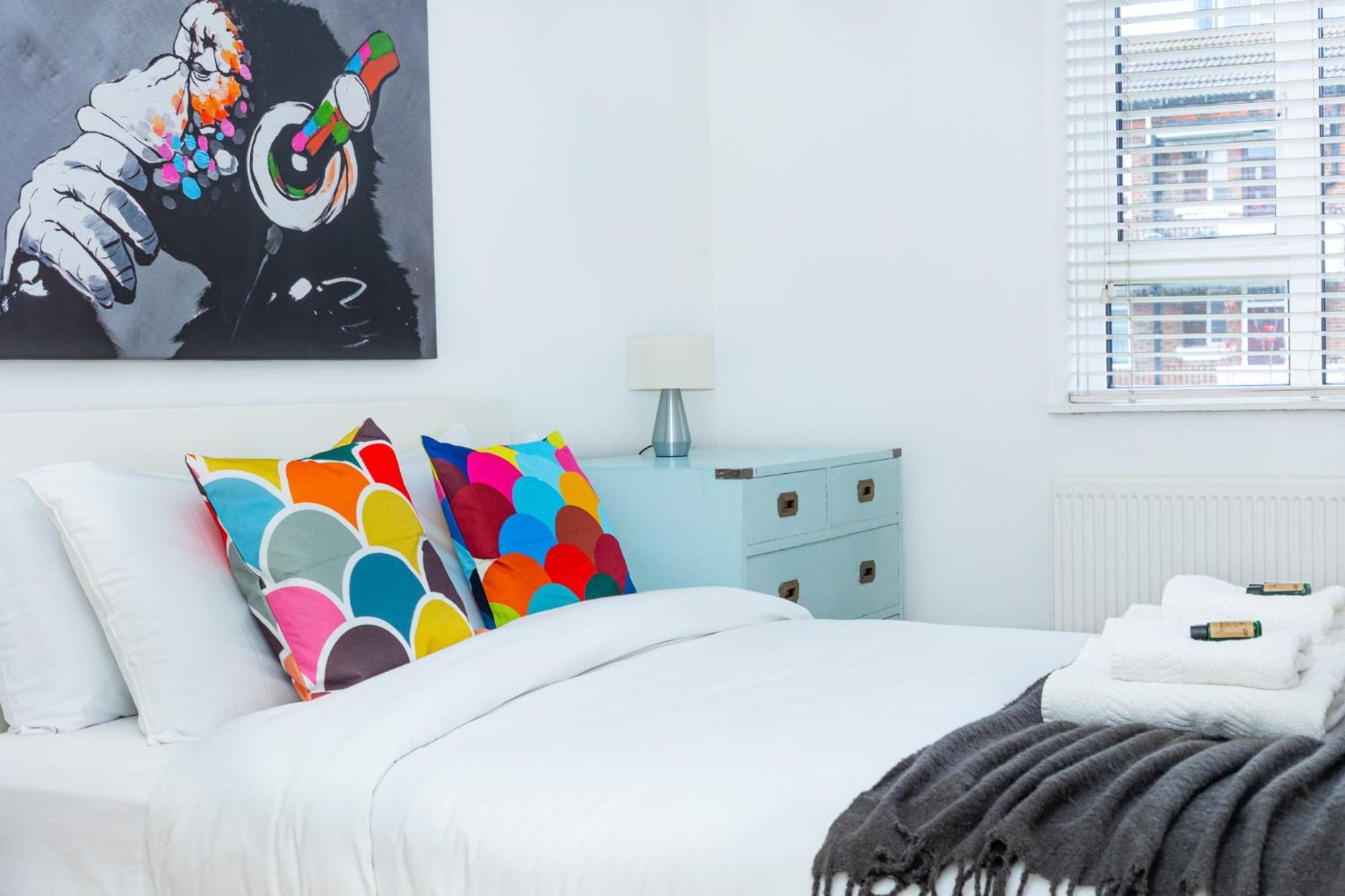 Bright Modern 1 Bedroom Flat, 5 Min To Vauxhall St Londyn Zewnętrze zdjęcie