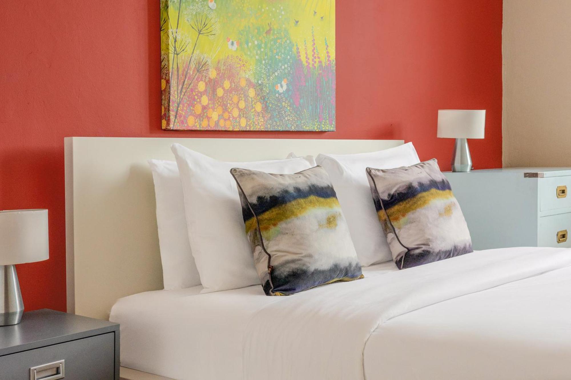 Bright Modern 1 Bedroom Flat, 5 Min To Vauxhall St Londyn Zewnętrze zdjęcie