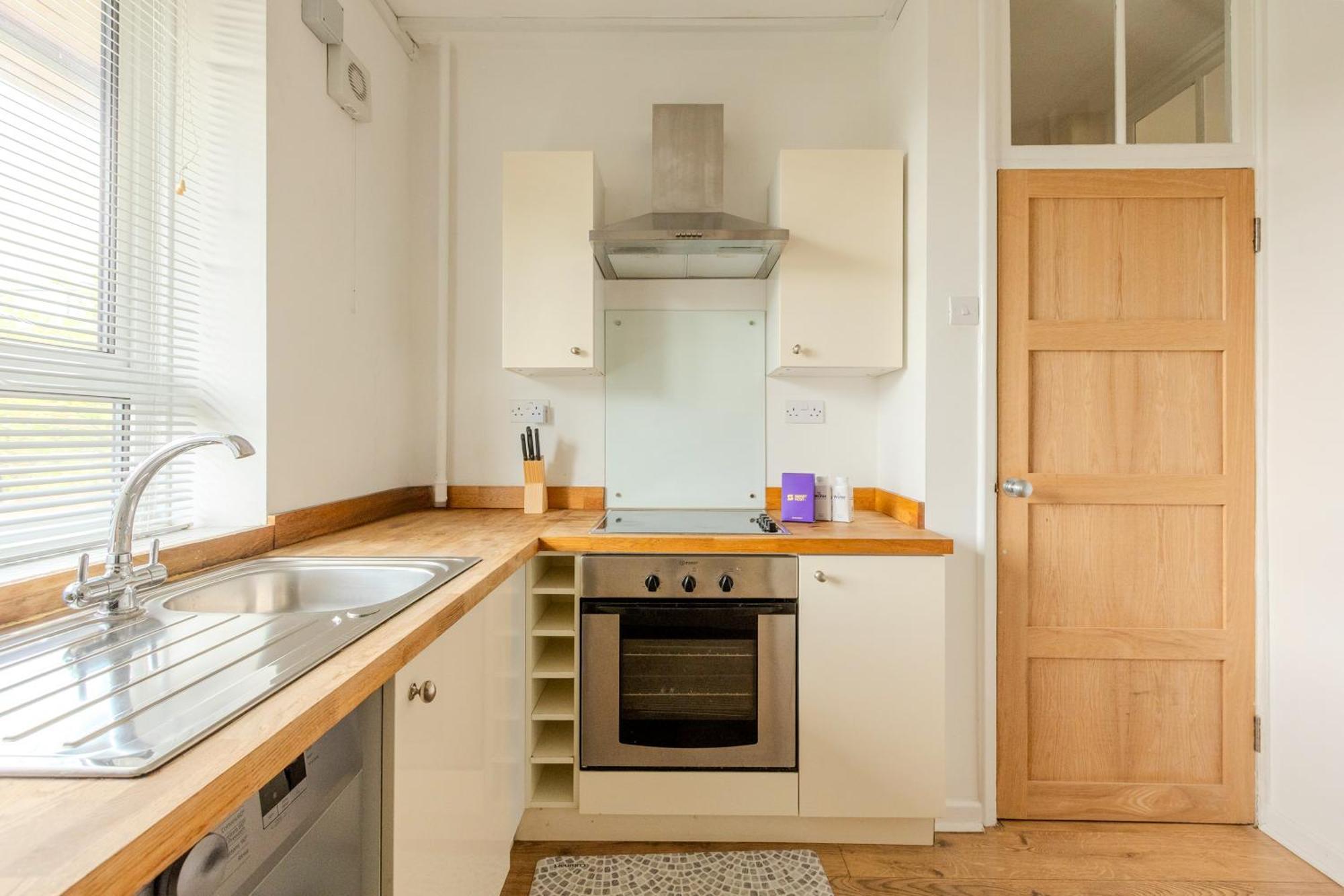 Bright Modern 1 Bedroom Flat, 5 Min To Vauxhall St Londyn Zewnętrze zdjęcie